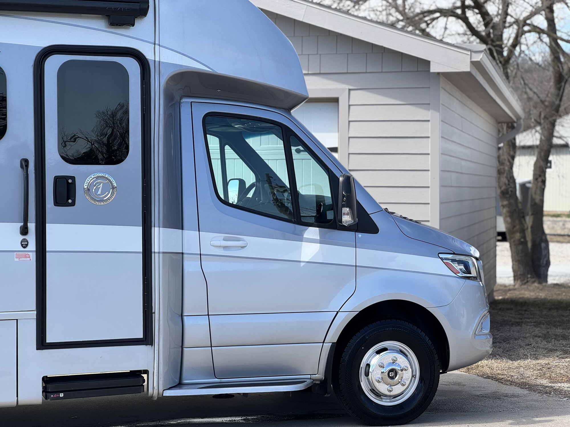 RV cab detailing by Prima Mobile Detailing, Omaha